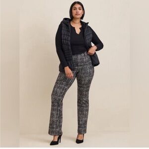 Torrid Bombshell Boot Studio Luxe Ponte High Rise Pant Sz 14 Plus Size
